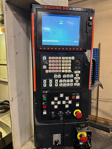 Used BRUGT CNC VERTIKALT BEARBEJDNINGSCENTER FABR. MAZAK, MODEL VCN 510 C