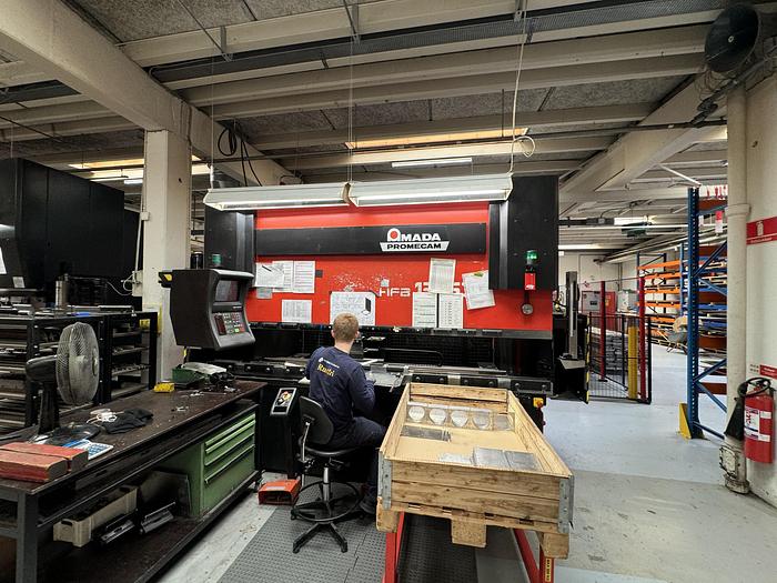 Used BRUGT CNC-KANTPRESSE FABR. AMADA, MODEL HFBO 125/30