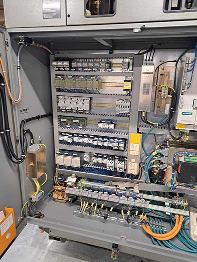 Used BRUGT 5-AKSET VERTIKALT BEARBEJDNINGSCENTER DECKEL/MAHO, MODEL DMU 50 V