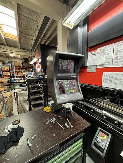 Used BRUGT CNC-KANTPRESSE FABR. AMADA, MODEL HFBO 125/30