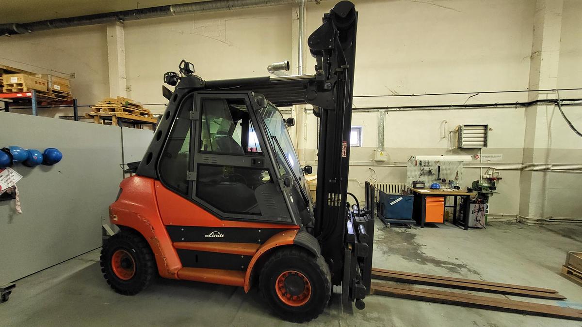 Used BRUGT GAFFELTRUCK FABR. LINDE, MODEL H70T-01