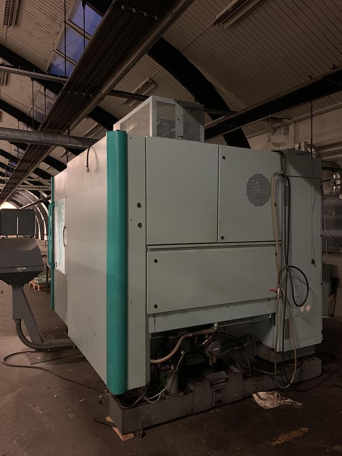 Used BRUGT VERTIKALT BEARBEJDNINGSCENTER FABR. DMG, MODEL DMC 100 V