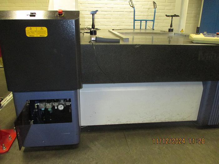 Used BRUGT KOORDINAT MÅLEMASKINE FABR. MITUTOYO, MODEL CRYSTA-APEX C9106