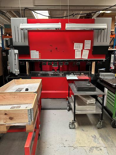 Used BRUGT CNC-KANTPRESSE FABR. AMADA, MODEL HFE 1303