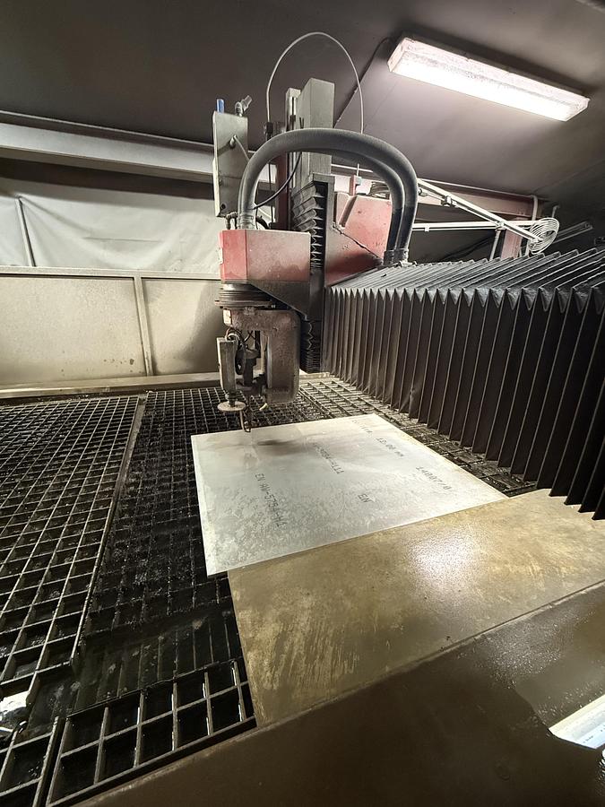 Used BRUGT CNC-VANDSKÆRER FABR. BELOTTI, MODEL CPT 4020 5X
