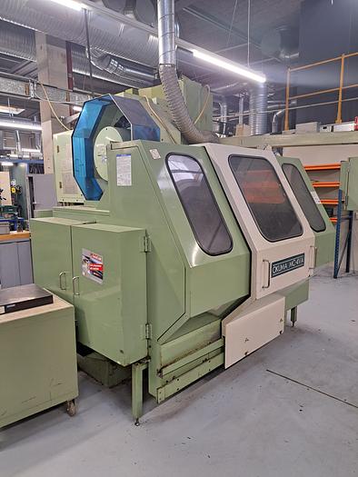 Used VERTIKALT BEARBEJDNKJNGSCENTER FABR. OKUMA, MODEL MC-4VA