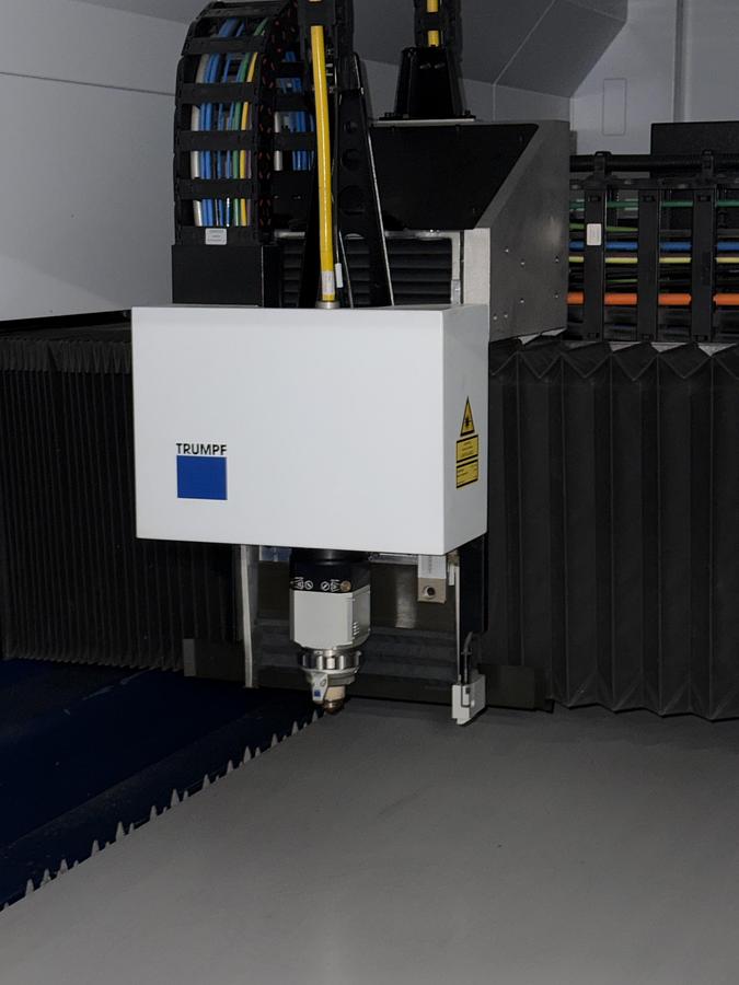 Used BRUGT CNC-FIBER LASERSKÆRER FABR. TRUMPF, MODEL TRULASER 1030 FIBER