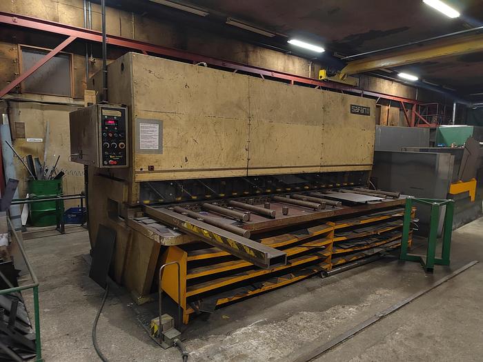 Used BRUGT HYDRAULISK MASKINSAKS FABR. SAFAN, MODEL PI 20-F4100