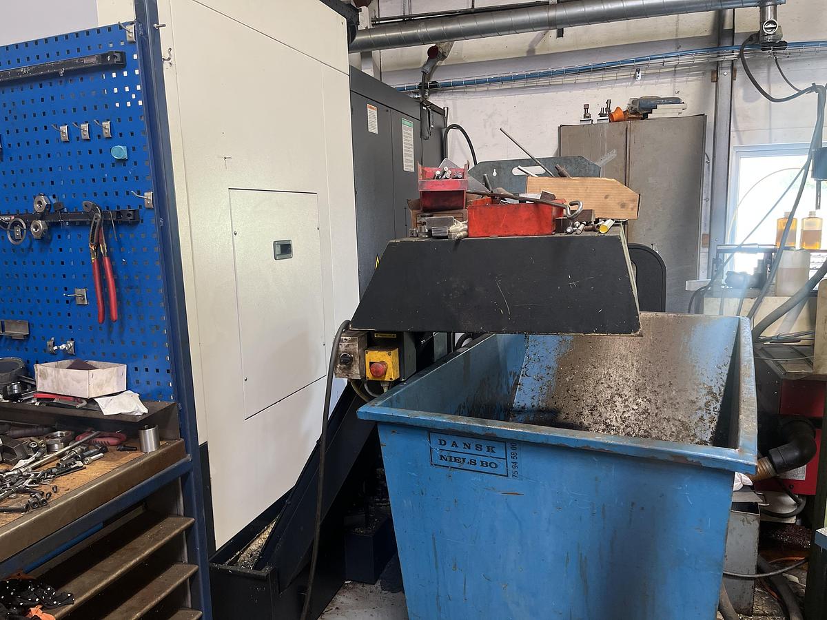 Used BRUGT CNC-VERTIKALT BEARBEJDNINGSCENTER FABR. MAZAK, MODEL VTC 300 C-II