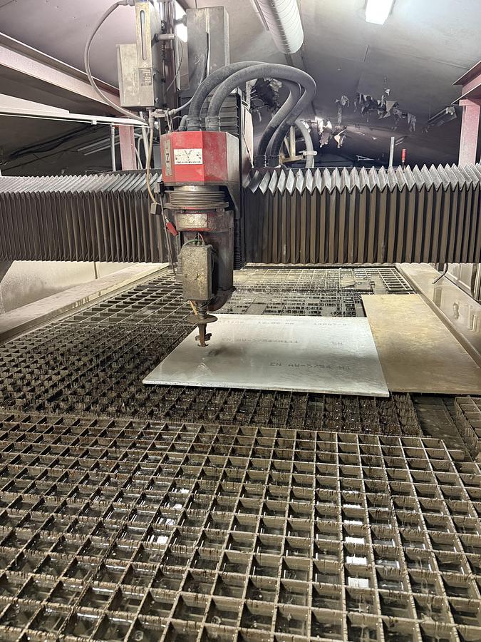 Used BRUGT CNC-VANDSKÆRER FABR. BELOTTI, MODEL CPT 4020 5X