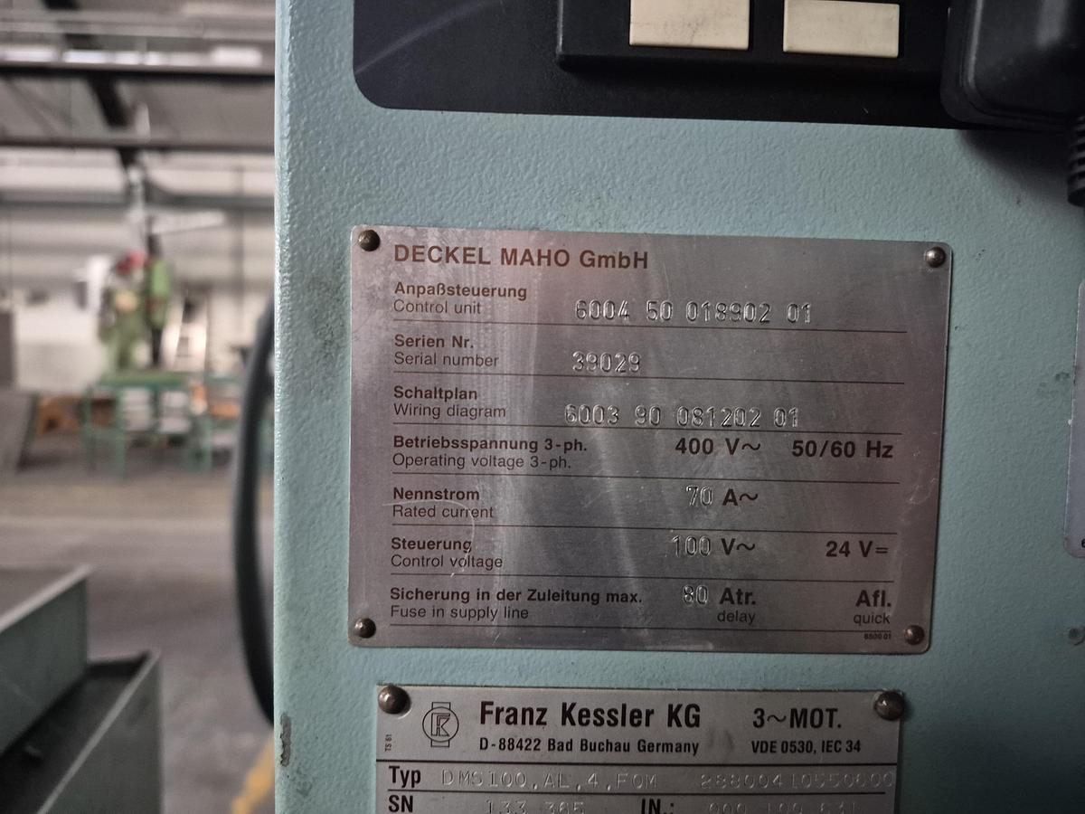 Used BRUGT VERTIKALT BEARBEJDNINGSCENTER FABR. DMG, MODEL DMC 100 V