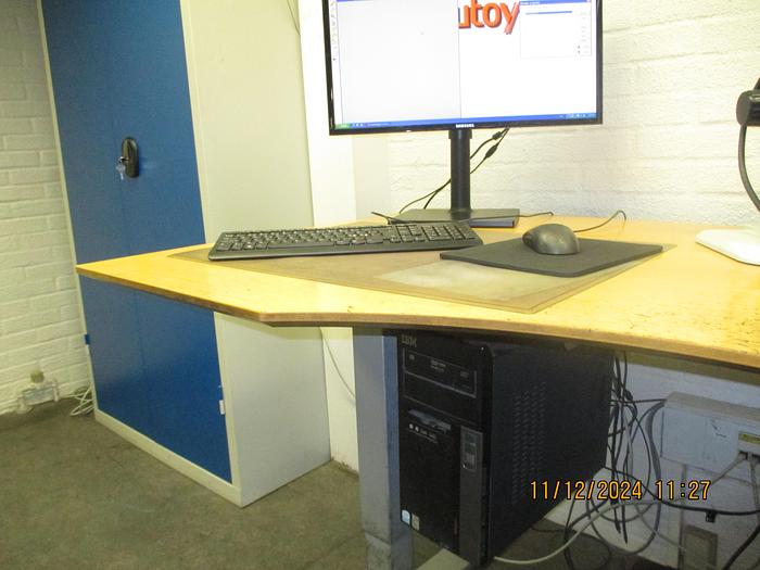 Used BRUGT KOORDINAT MÅLEMASKINE FABR. MITUTOYO, MODEL CRYSTA-APEX C9106