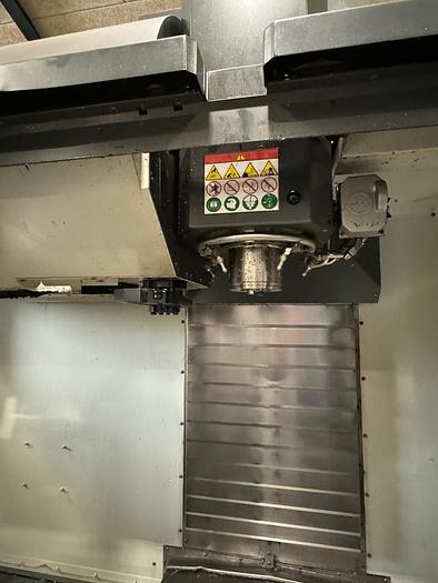 Used BRUGT VERTIKALT BEARBEJDNINGSCENTER FABR. HAAS, MODEL VF-4SS