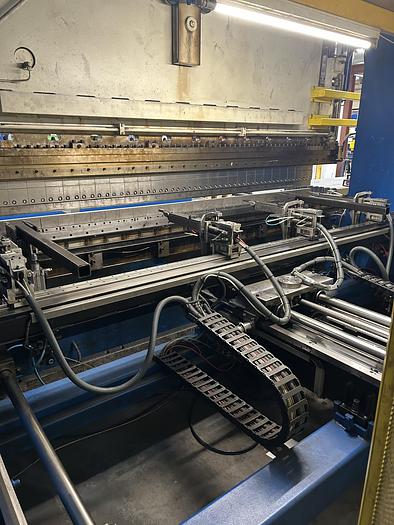 Used BRUGT CNC-KANTPRESSE FABR. HÄMMERLE, MODEL 36.175