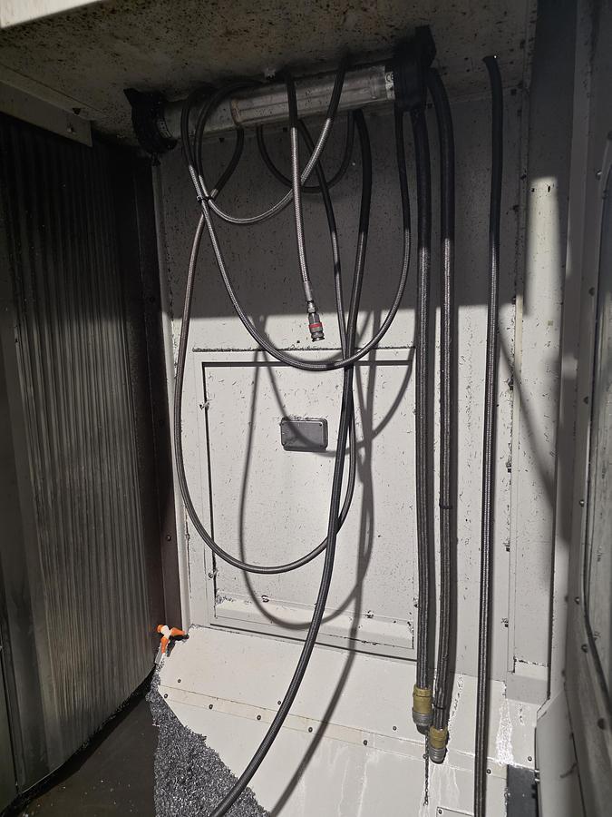 Used BRUGT VERTIKALT BEARBEJDNINGSCENTER FABR. MAZAK, MODEL VTC 300 C-II