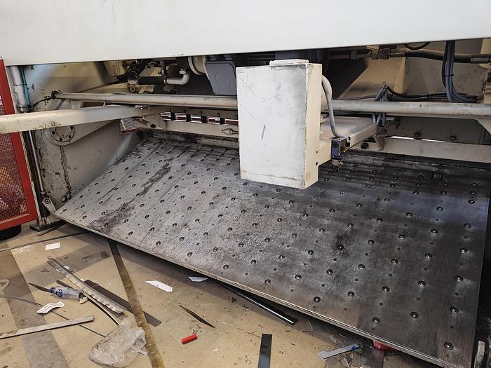 Used BRUGT HYDRAULISK MASKINSAKS FABR. BAYKAL, MODEL MGH 3100 x 10