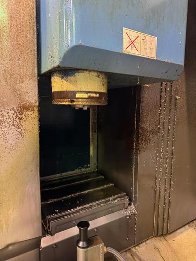 Used BRUGT VERTIKALT BEARBEJDNINGSCENTER FABR. MAZAK, MODEL VTC 200 C