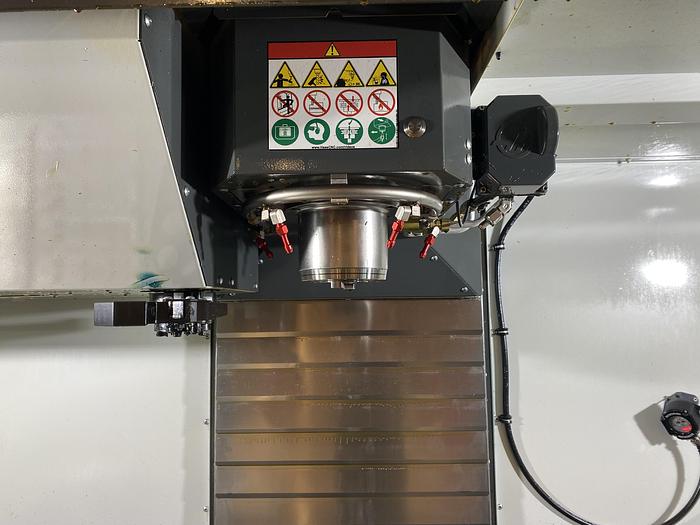 Used BRUGT VERTIKALT BEARBEJDNINGSCENTER MANUF. HAAS, MODEL VF 4SS - ÅRGANG 2021