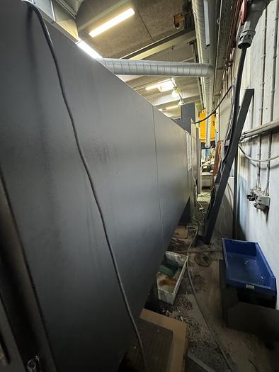 Used BRUGT VERTIKALT BEARBEJDNINGSCENTER FABR. MAZAK, MODEL FJV 60/80