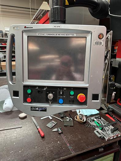 Used BRUGT CNC-KANTPRESSE FABR. AMADA, MODEL HFP 130-30 NT-3L