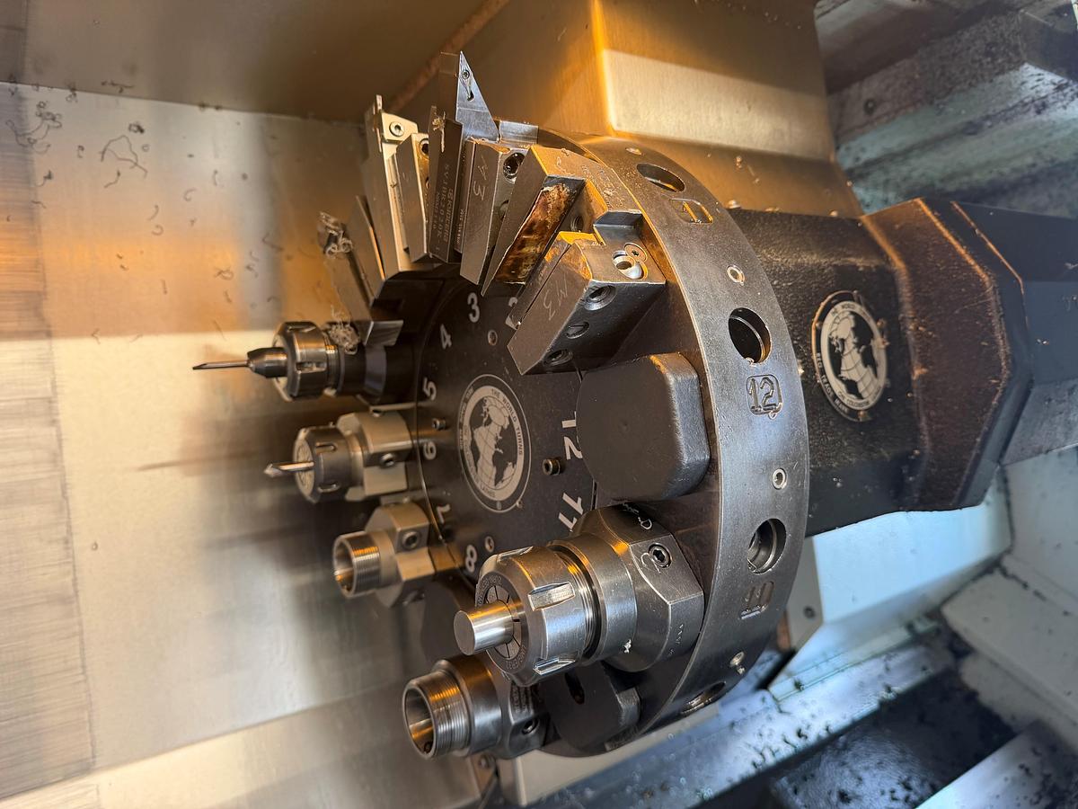 Used BRUGT CNC-DREJEBÆNK FABR. COLCHESTER, MODEL TORNADO 80