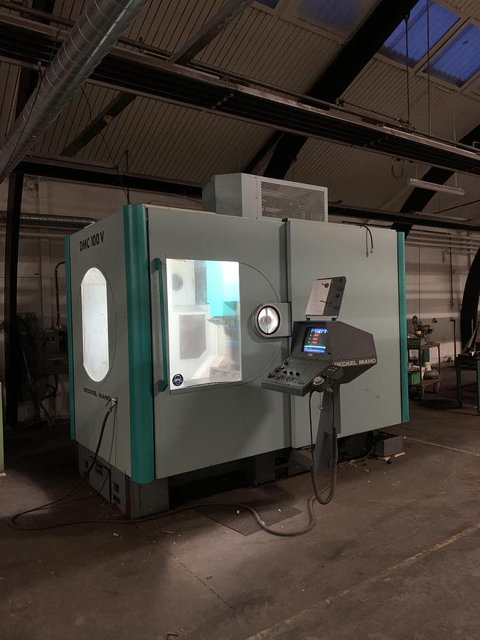 Used BRUGT VERTIKALT BEARBEJDNINGSCENTER FABR. DMG, MODEL DMC 100 V