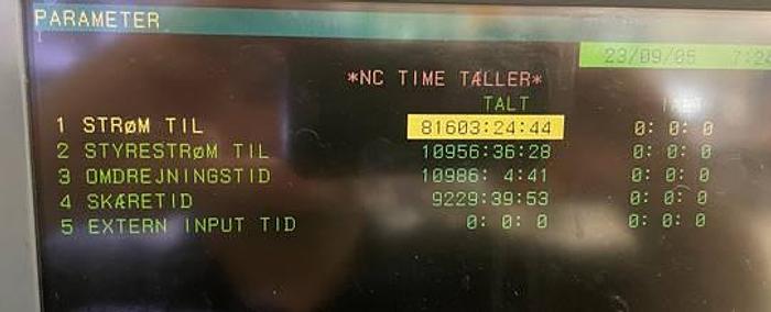 Used BRUGT VERTIKALT BEARBEJDNINGS CENTER, FABRIKAT OKUMA, MODEL MA 550 VB