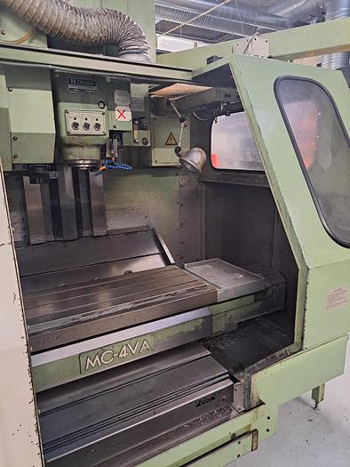 Used VERTIKALT BEARBEJDNKJNGSCENTER FABR. OKUMA, MODEL MC-4VA