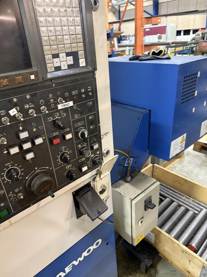 Used BRUGT CNC-DREJEBÆNK FABR. DAEWOO MODEL LYNX 200 A