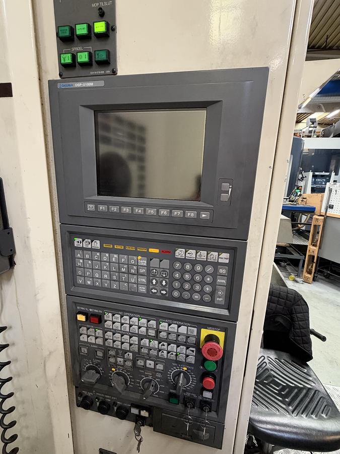 Used BRUGT HORISONTALT BEARBEJDNINGSCENTER FABR. OKUMA, MODEL MX-60 HB