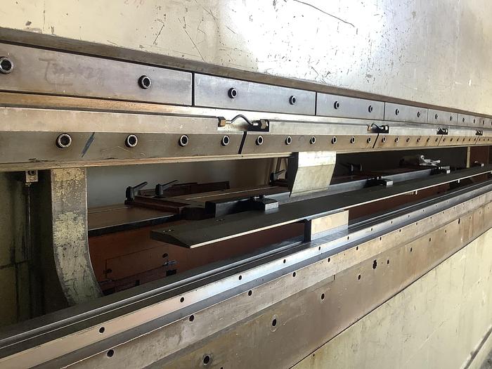 Used BRUGT CNC-KANTPRESSE, FABRIKAT DONEWELL