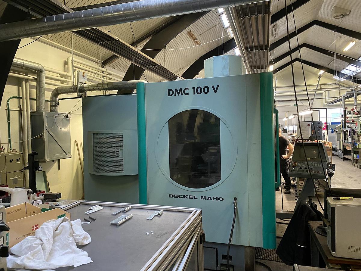 Used BRUGT VERTIKALT BEARBEJDNINGSCENTER FABR. DMG, MODEL DMC 100 V