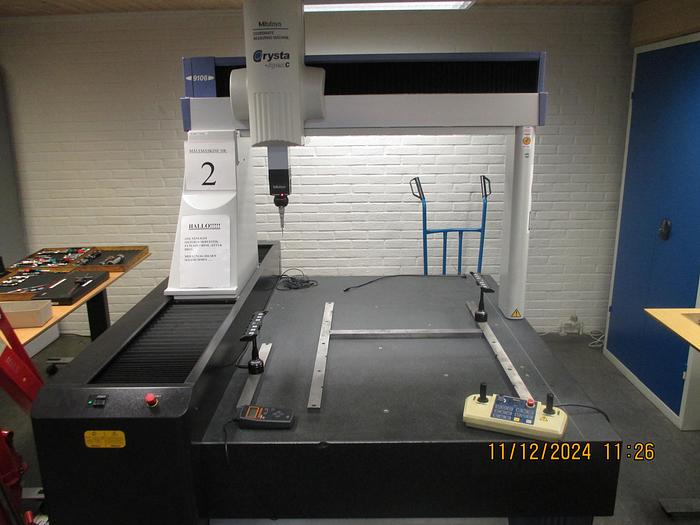 Used BRUGT KOORDINAT MÅLEMASKINE FABR. MITUTOYO, MODEL CRYSTA-APEX C9106