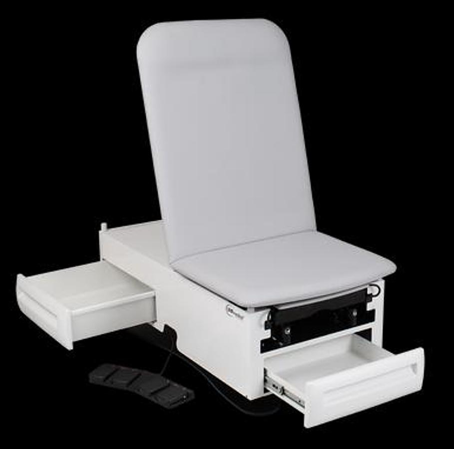 Used UMF 3001 Manual Exam Table - Refurbished