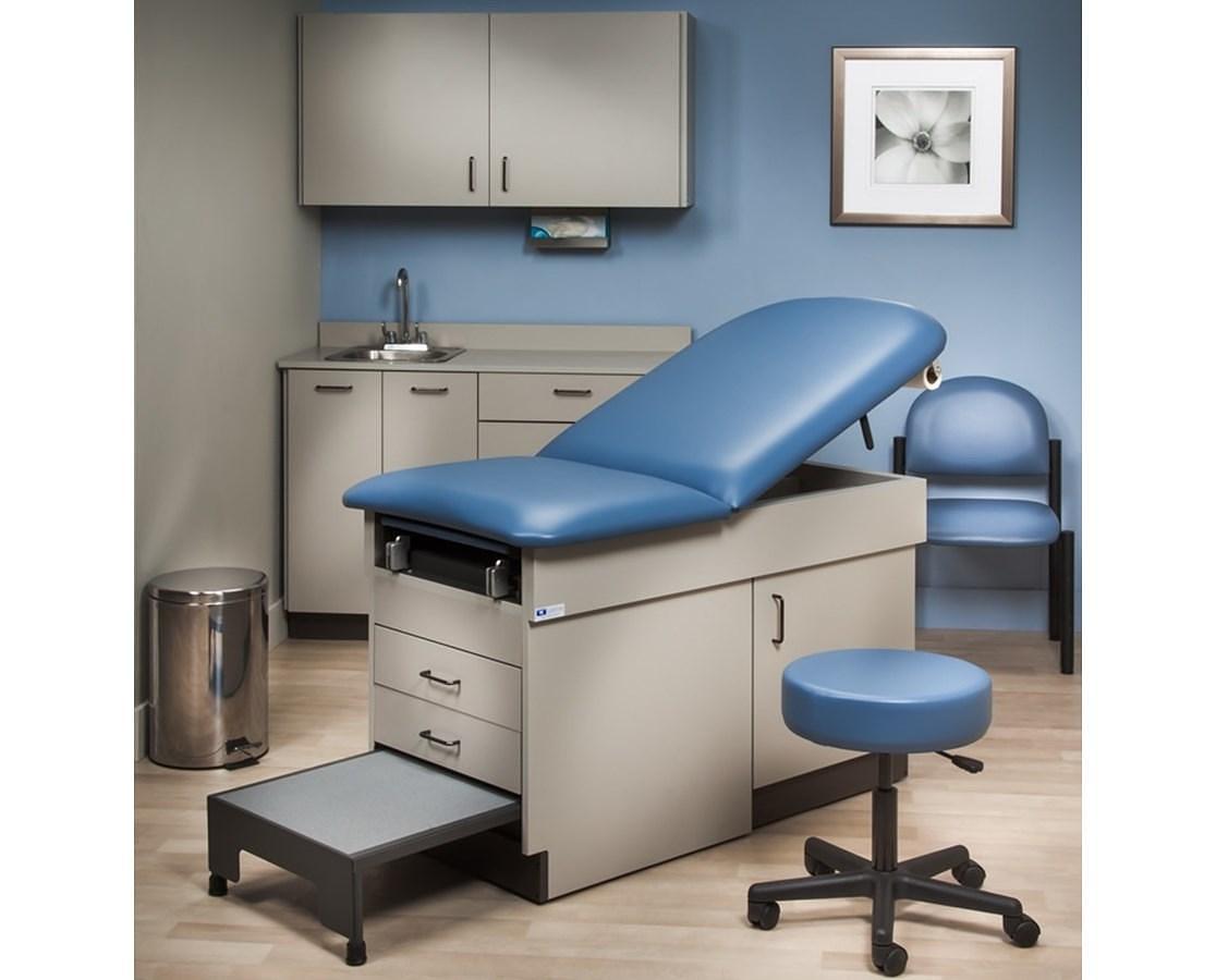 Clinton 8890 Exam Table