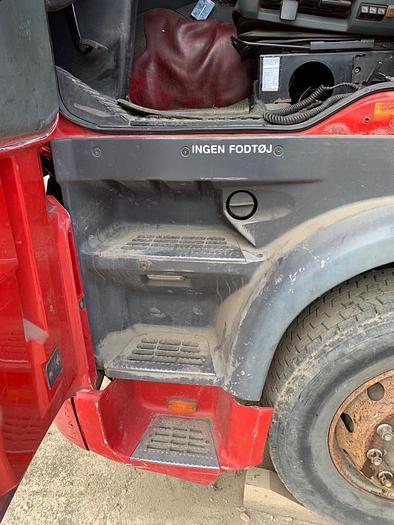 Used 2002 DAF 95.480 XF 6x2 EURO 3 MANUAL 10 TYRES