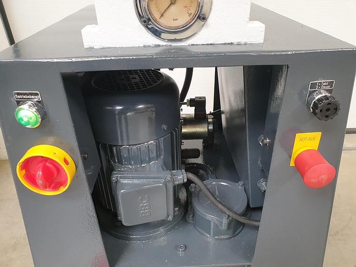 Gebraucht Hydraulische Presse - Lochstanze