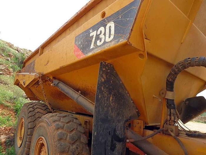 Used 2013 CATERPILLAR 730