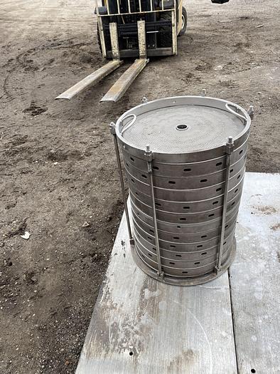 Used Used Sparkler Filters Inc. 304 stainless steel horizontal plate filter 18-S-23