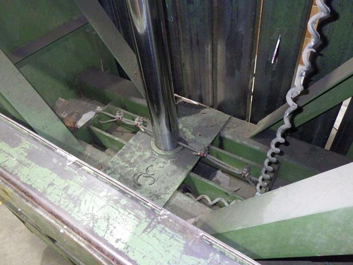 Used Philadelphia TramRail Vertical Baler
