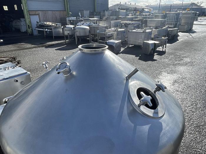 Used 200 Gallon Stainless Steel Cone Top & Bottom Batch Tank