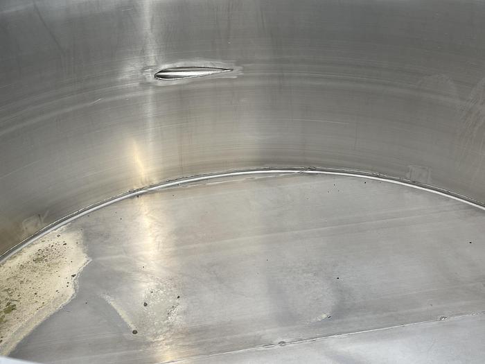 Used 1,000 Gallon Stainless Steel Tanks