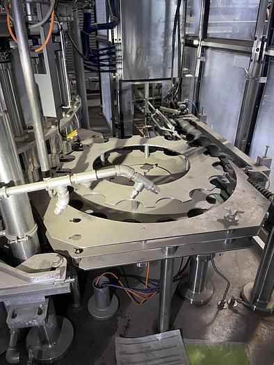 Used 2008 Zacmi -40 External Valve Vacuum Filler