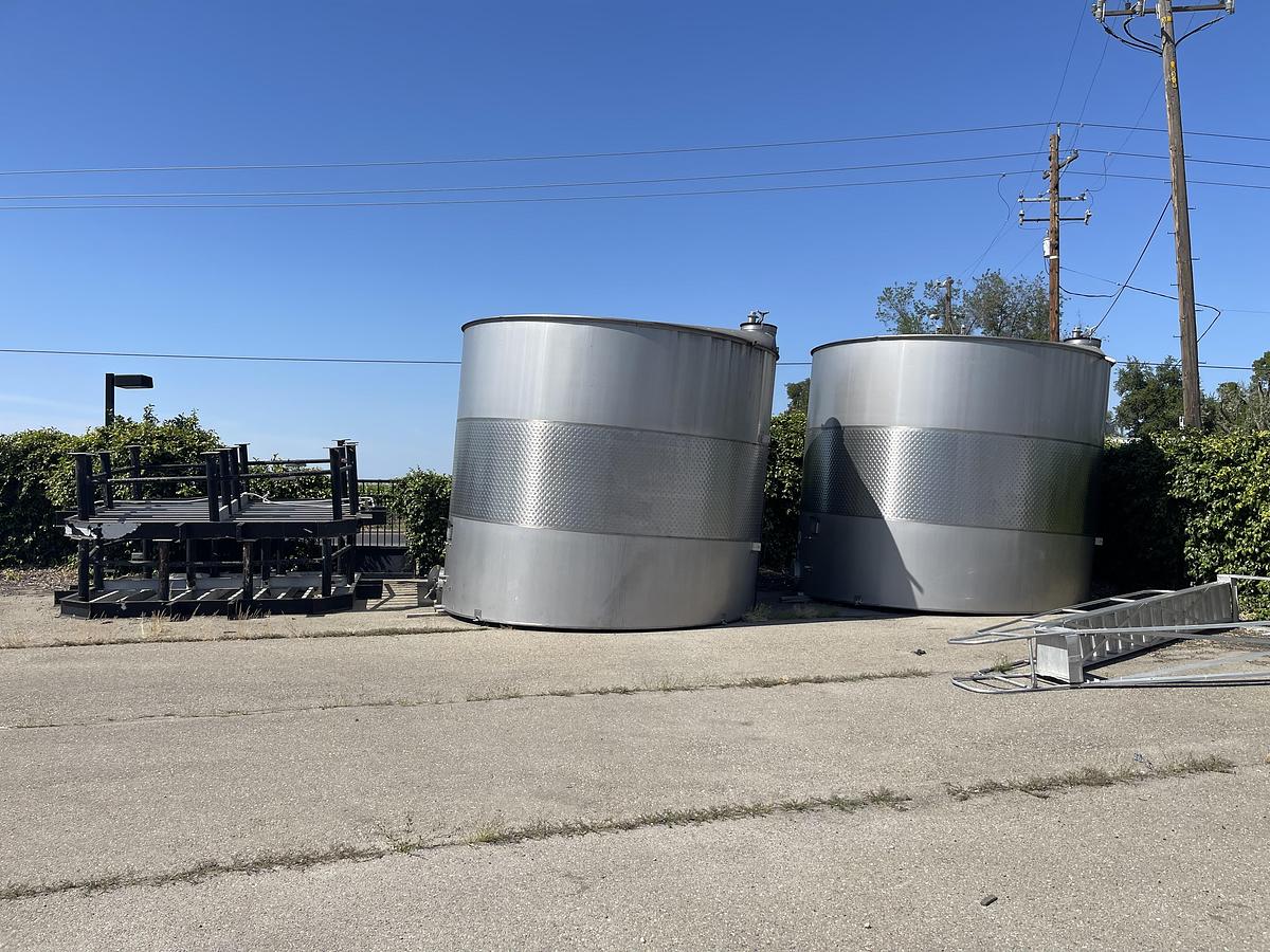 Used 13,360 Gallon Mueller Vertical Stainless Steel Wine Tank
