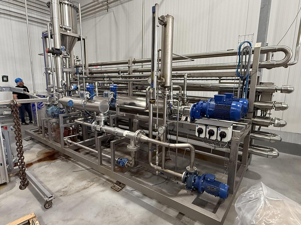 Used Navatta Complete Hot Fill Cup line