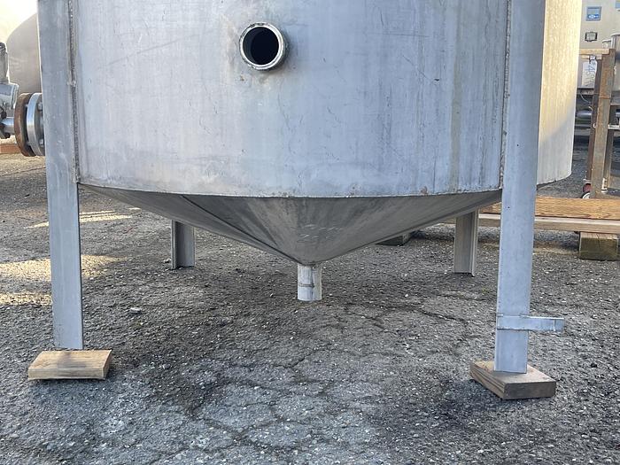 Used 900 Gallon Vertical Stainless Steel Agitated Tank