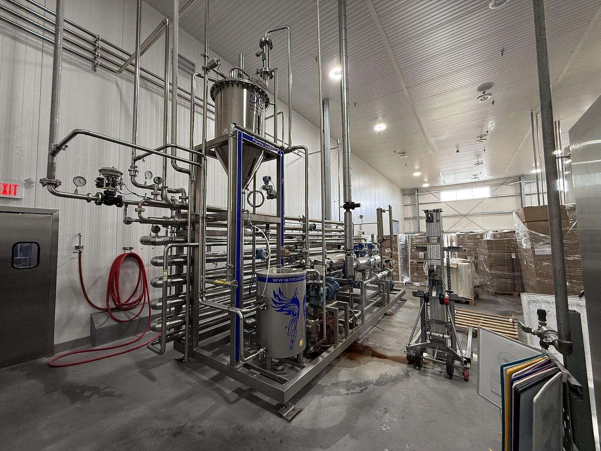 Used Navatta Complete Hot Fill Cup line