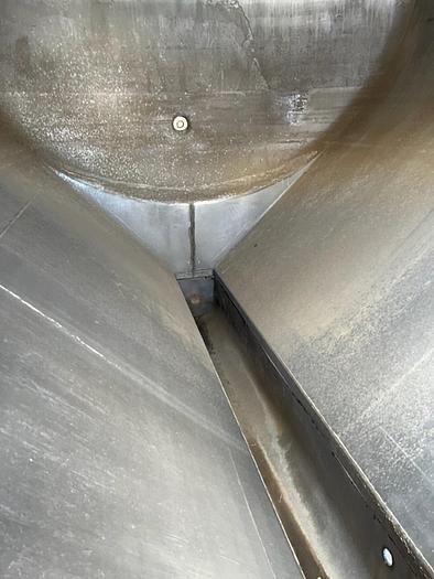 Used 8,000 Gallon DeLaval Horizontal Storage Tank with Bottom Auger