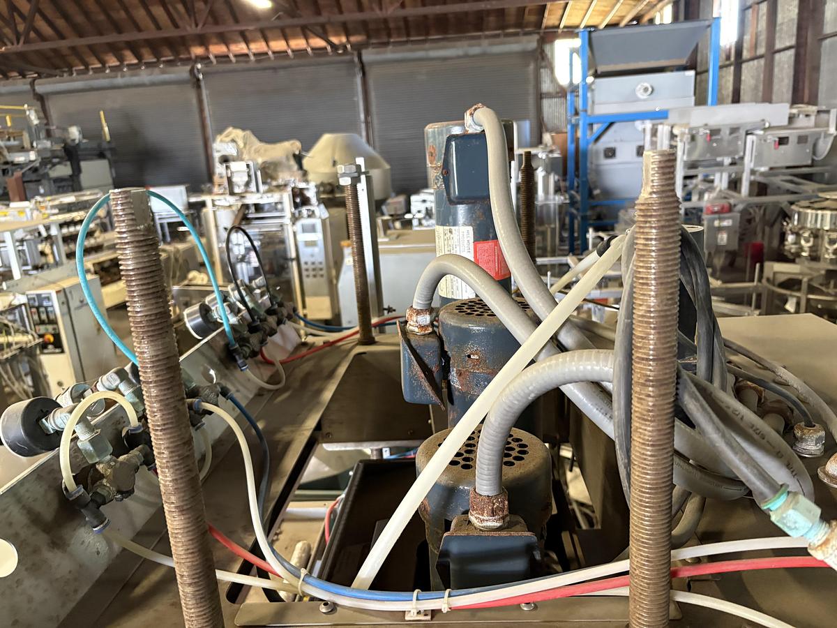 Used Pack West Auto 200 Cap Torquer