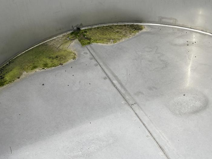 Used 1,000 Gallon Stainless Steel Tanks